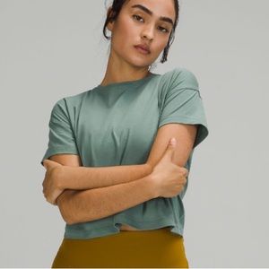 Lululemon Cropped Tee